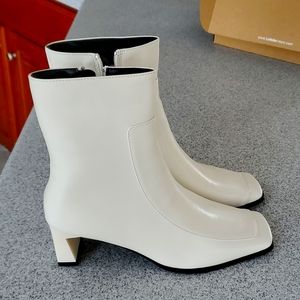 Lattelier off white booties polyurethane new with box size 38.